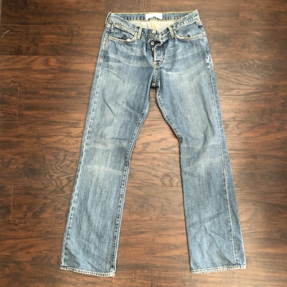 Unique wash men’s jeans!
